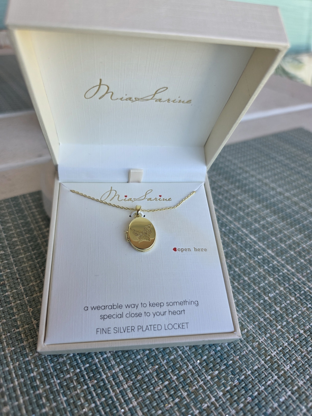 Locket Necklace - Picture 2 of 7